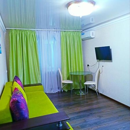 Затишок У Самому Центрі Дніпра Apartman Dnyipropetrovszk Kültér fotó